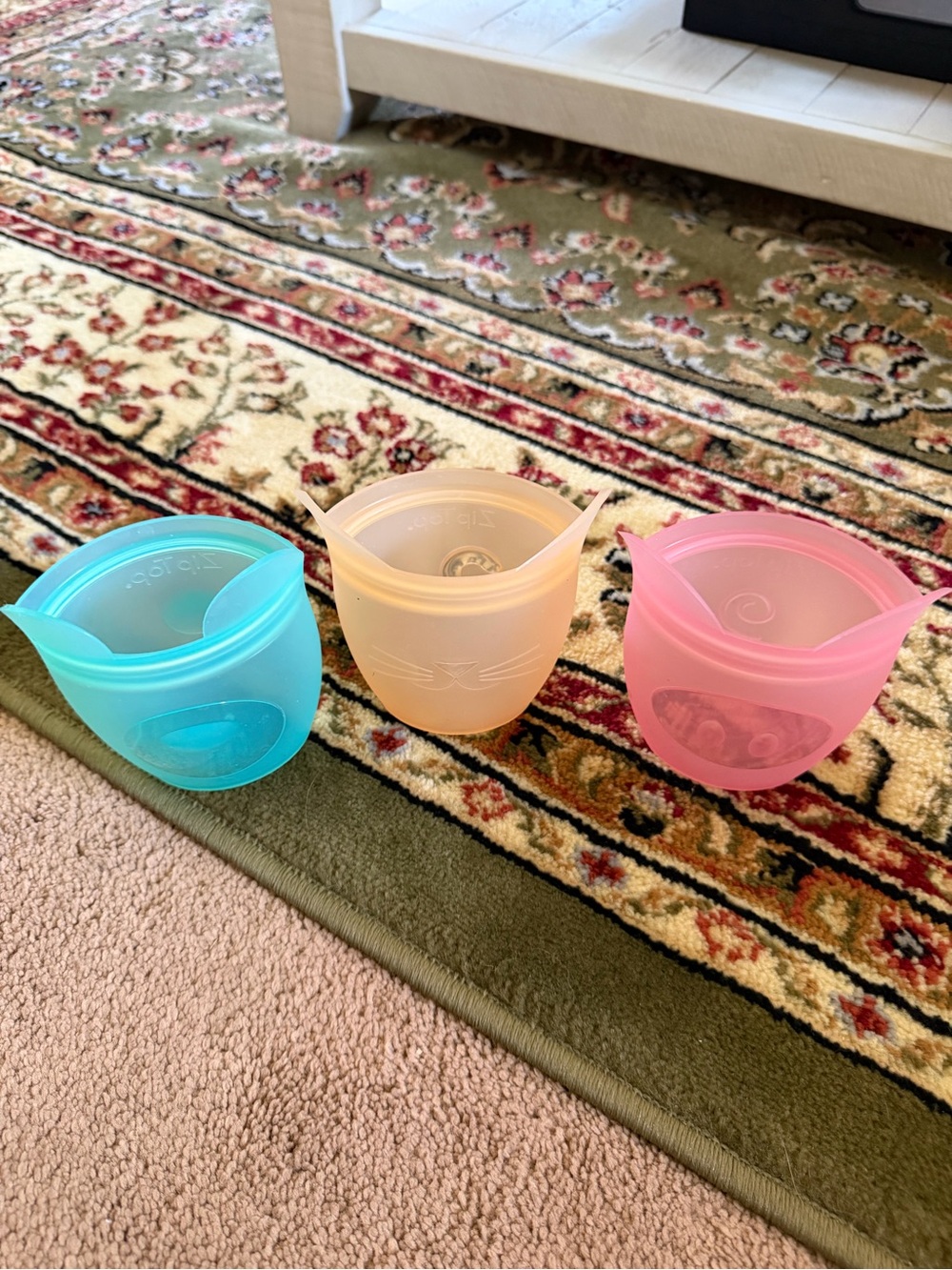 New ZIPLOC Silicone Animal Zip Top Snack Bag
